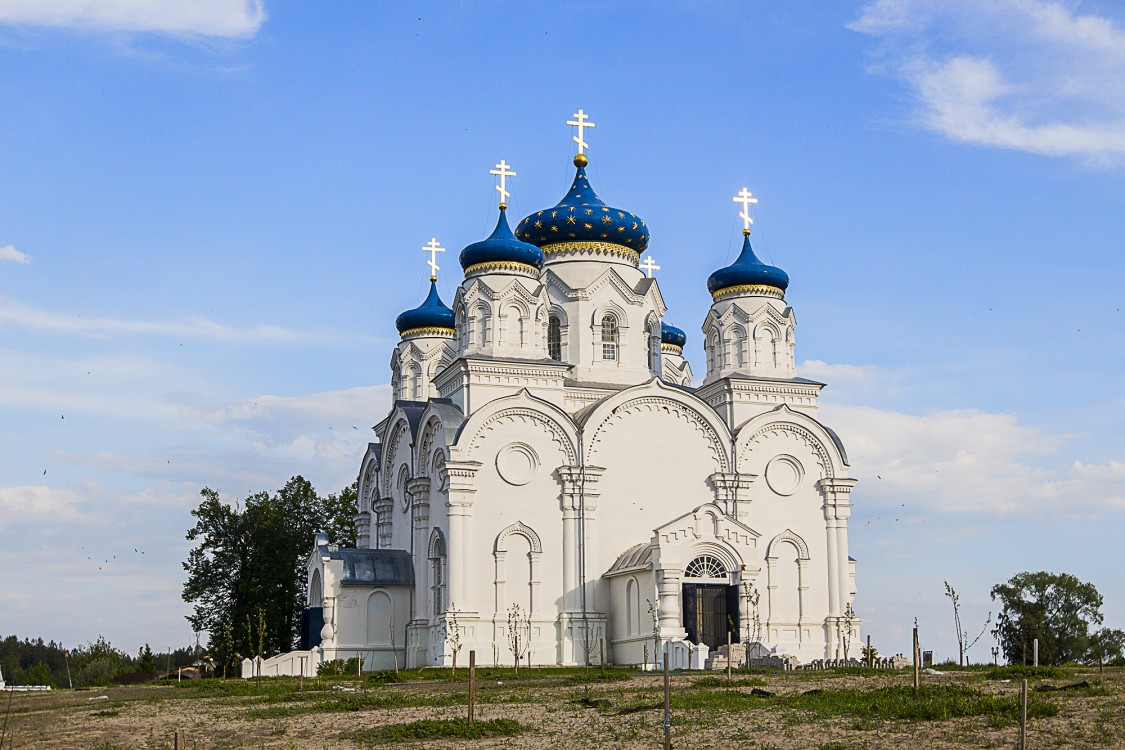Кутузовский скит. Собор Спаса Нерукотворного Образа, Кутузовка (Кулебакский район, Нижегородская область). фасады