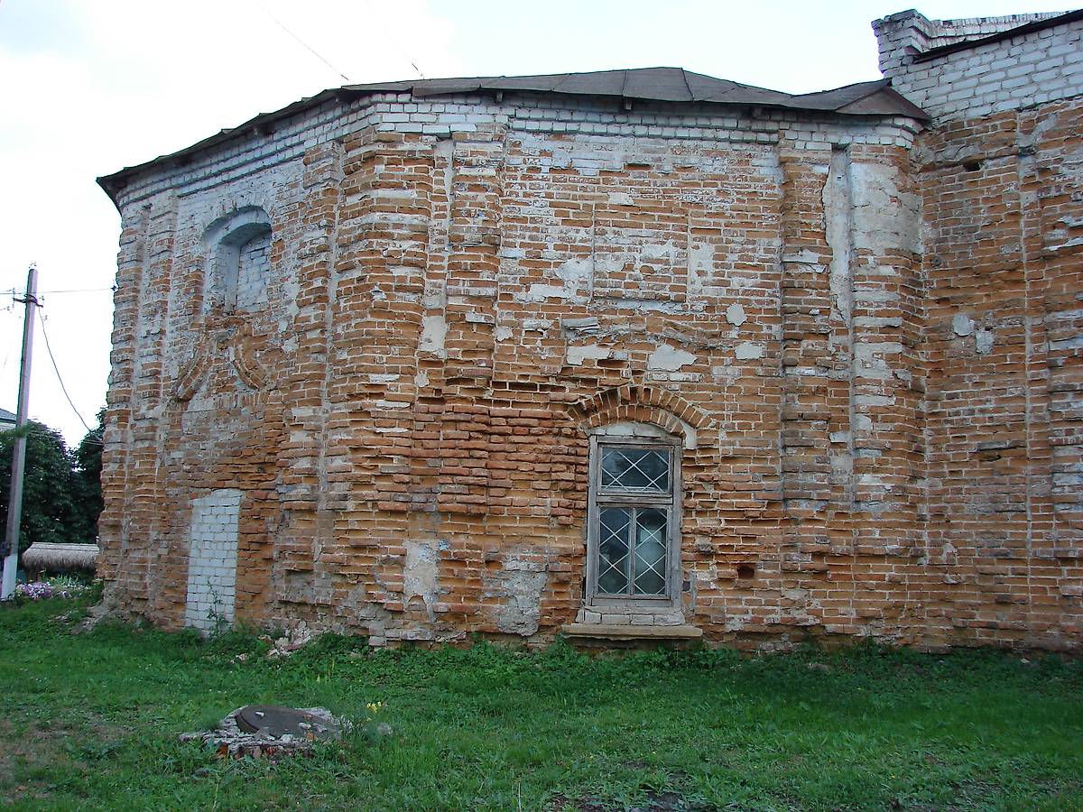 Вид с северо-востока, архитектурные детали. Церковь Казанской иконы Божией Матери, Севск (Севский район, Брянская область)