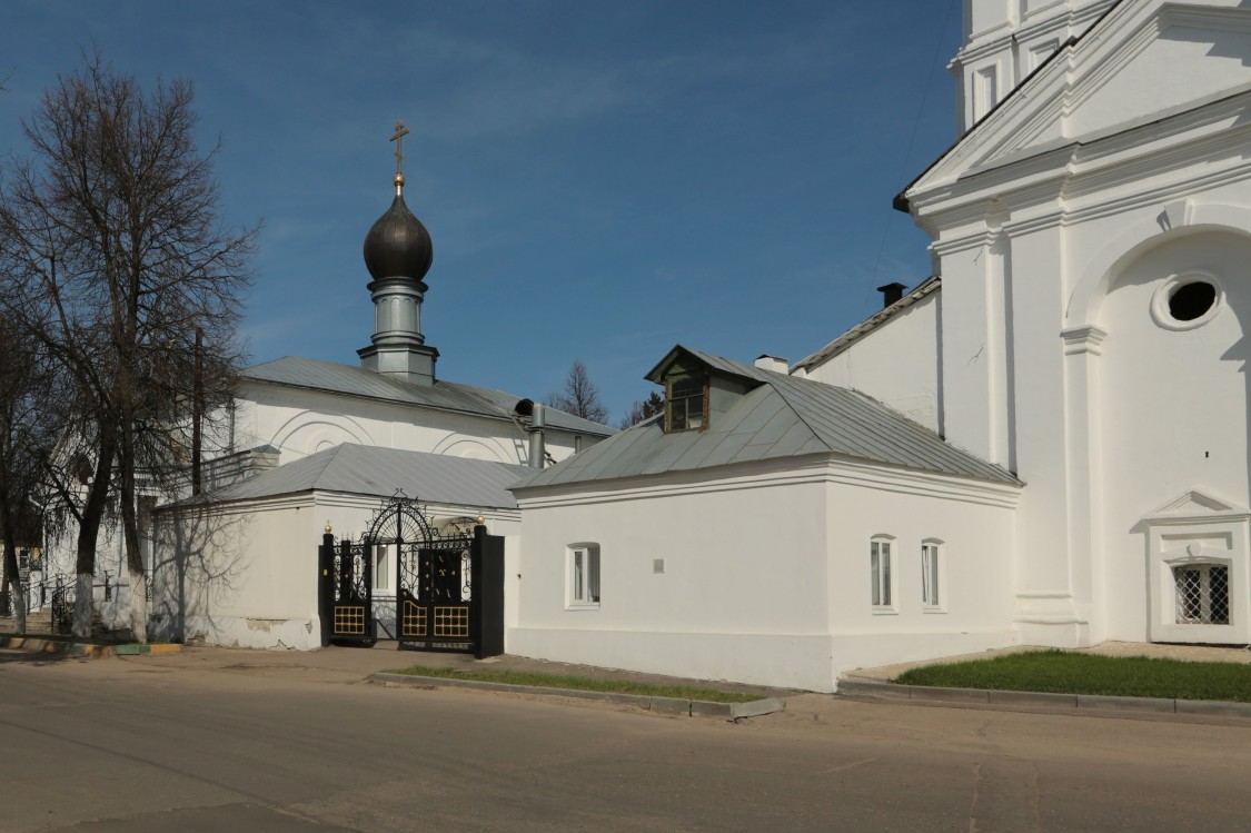 Крестильный храм Казанской иконы Божией Матери при Воскресенском соборе, Арзамас (Арзамасский район и г. Арзамас, Нижегородская область). фасады