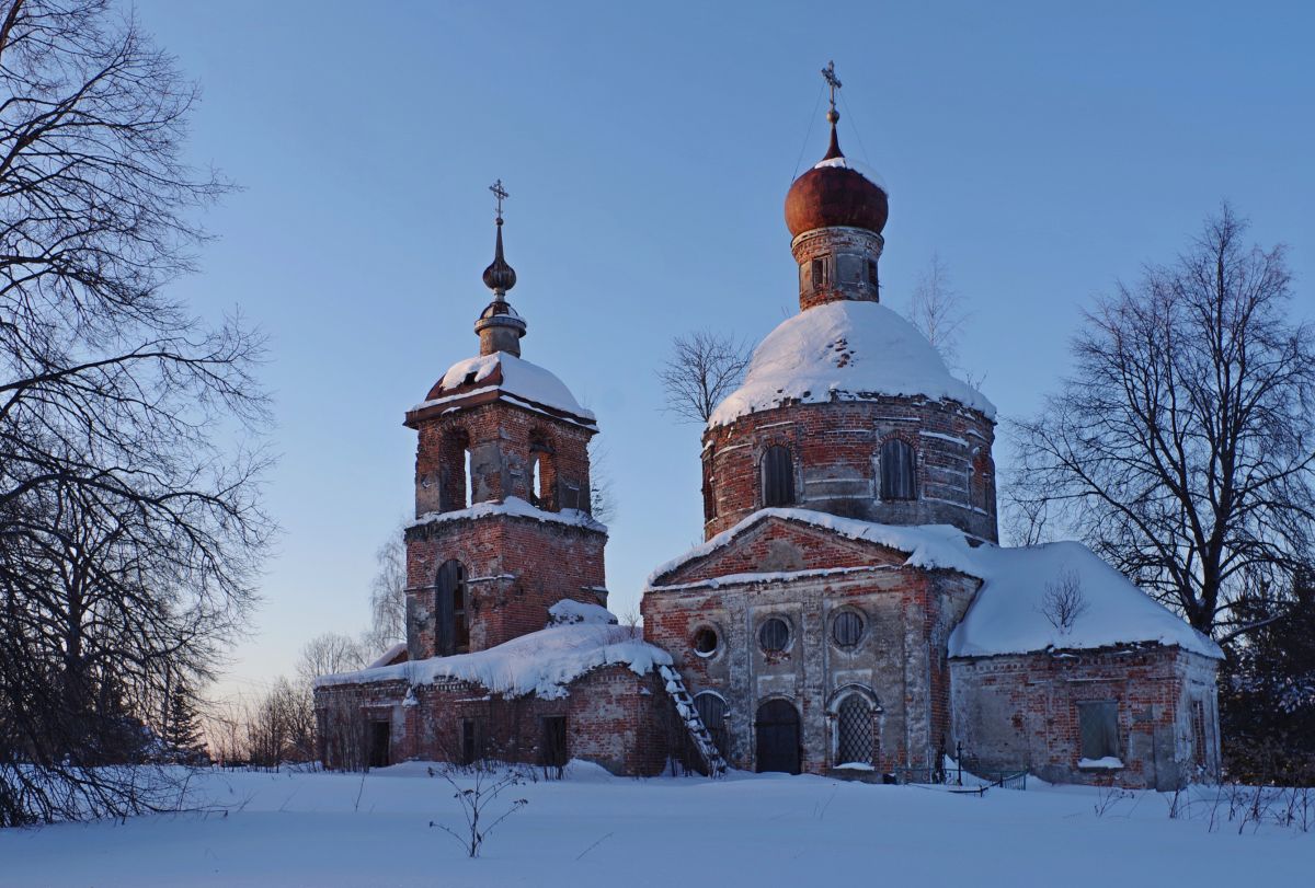 Церковь Введения во храм Пресвятой Богородицы, Ильинское (Переславский район и г. Переславль-Залесский, Ярославская область). фасады, Вид с Юга
