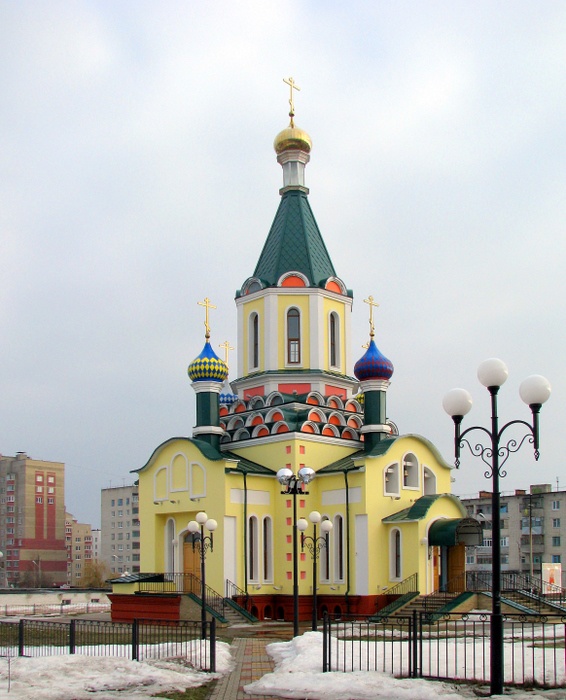 Майский. Церковь Алексия, митрополита Московского. общий вид в ландшафте