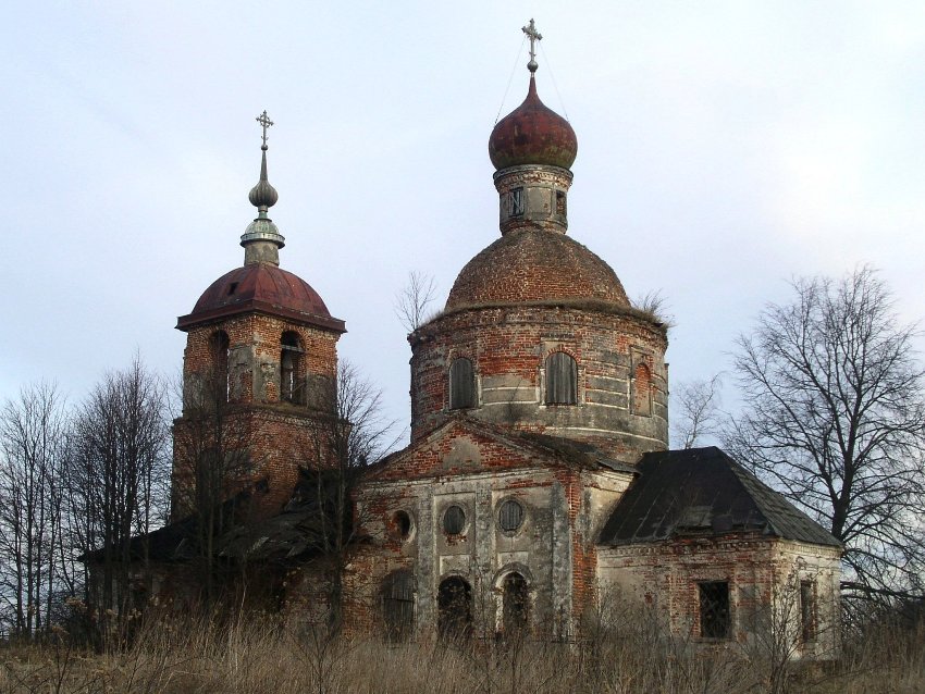 Церковь Введения во храм Пресвятой Богородицы, Ильинское (Переславский район и г. Переславль-Залесский, Ярославская область). фасады, вид с юго-востока