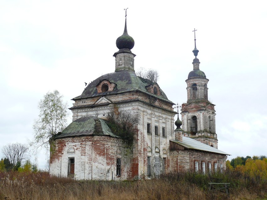 Церковь Троицы Живоначальной, Спас-Заборье (Островский район, Костромская область). фасады, Церковь во имя Живоначальной Троицы
