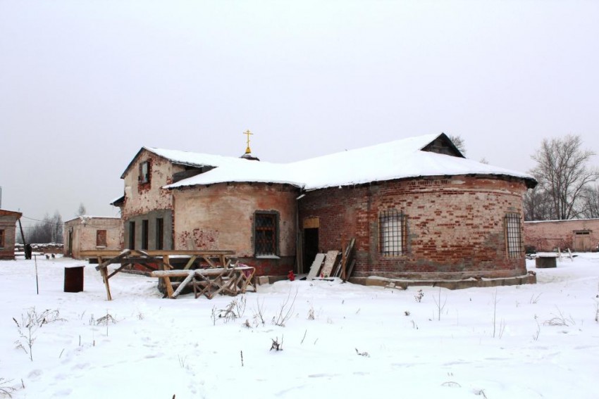 Церковь Николая Чудотворца, Большевик (погост Березна) (Серпуховский городской округ и гг. Протвино, Пущино, Московская область). фасады, Вид с юго-востока