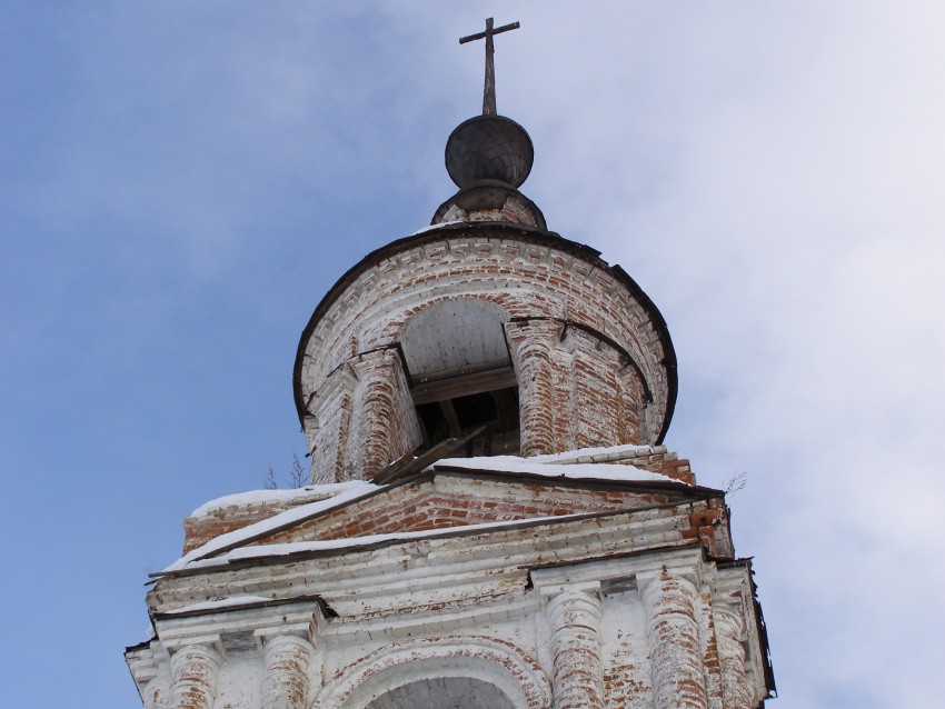 Церковь Троицы Живоначальной, Спас-Заборье (Островский район, Костромская область). архитектурные детали