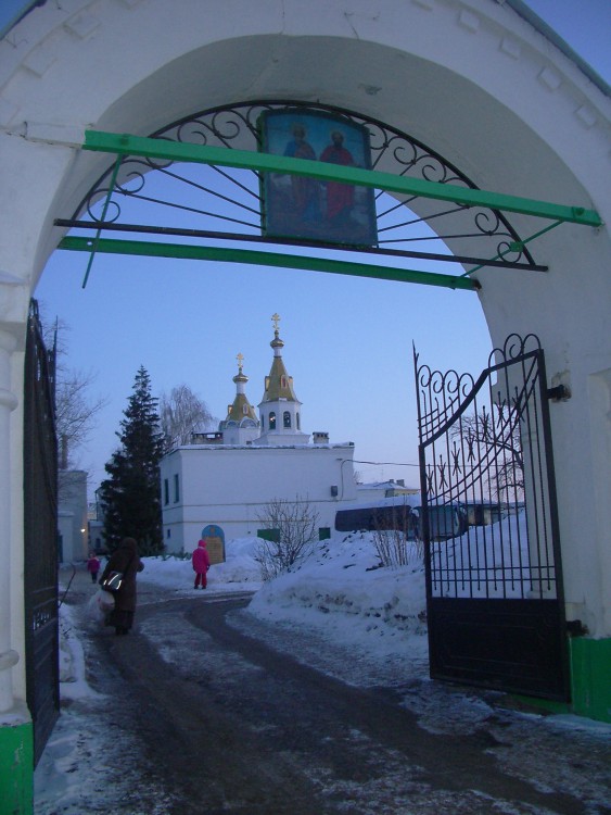 Самара. Церковь Петра и Павла. фасады