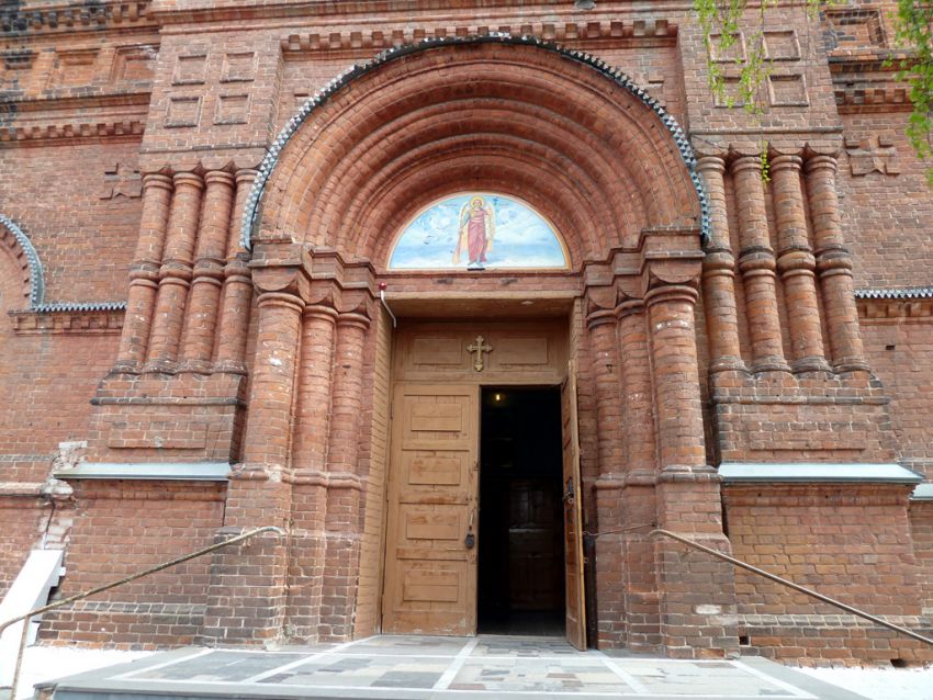 Церковь Михаила Архангела в Запанском, Запанской (Самара, город, Самарская область). архитектурные детали, Главный портал церкви