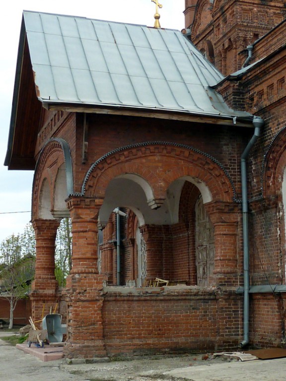 Запанской. Церковь Михаила Архангела. архитектурные детали, Крыльцо северного фасада