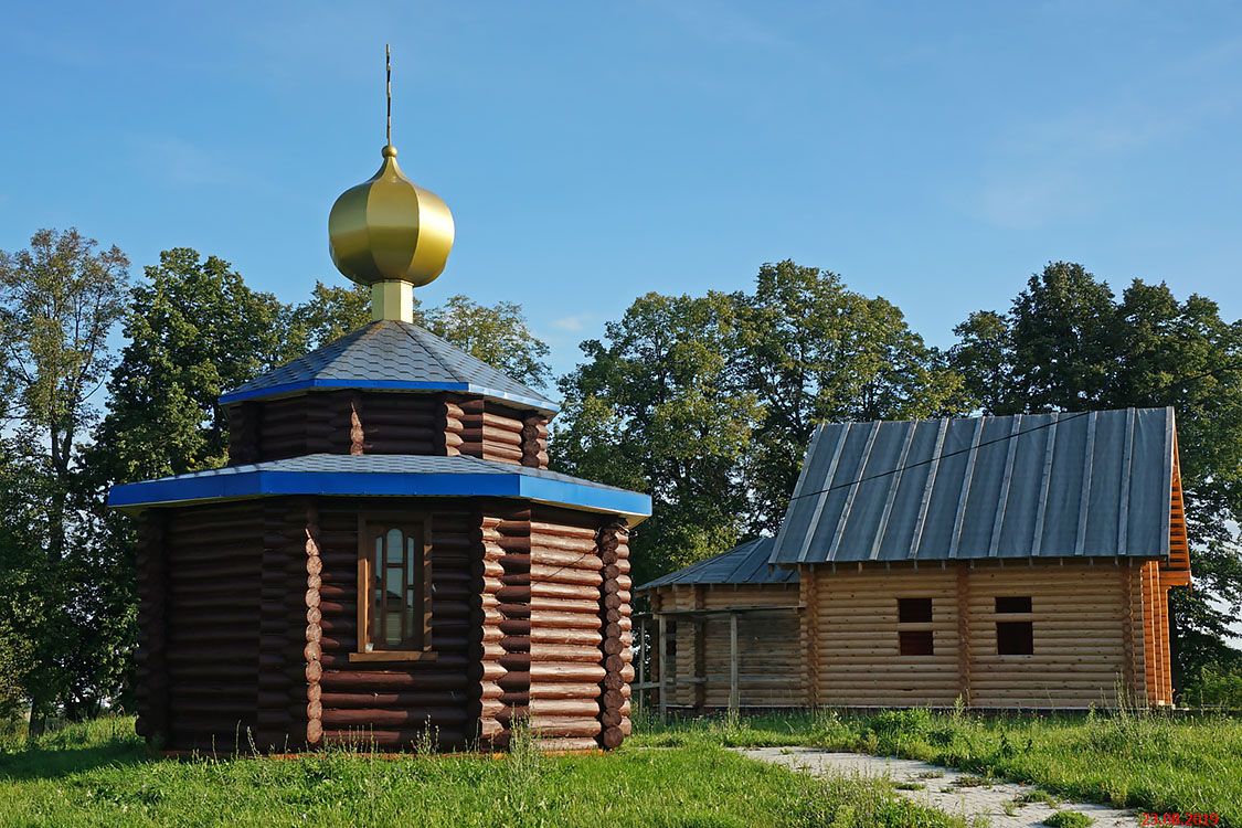 Чернуха. Часовня Димитрия Солунского. фасады