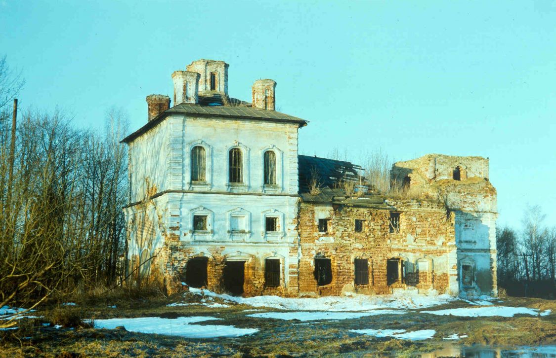 Церковь Троицы Живоначальной, Милюшино (Подъяблонный погост) (Рыбинский район, Ярославская область). фасады