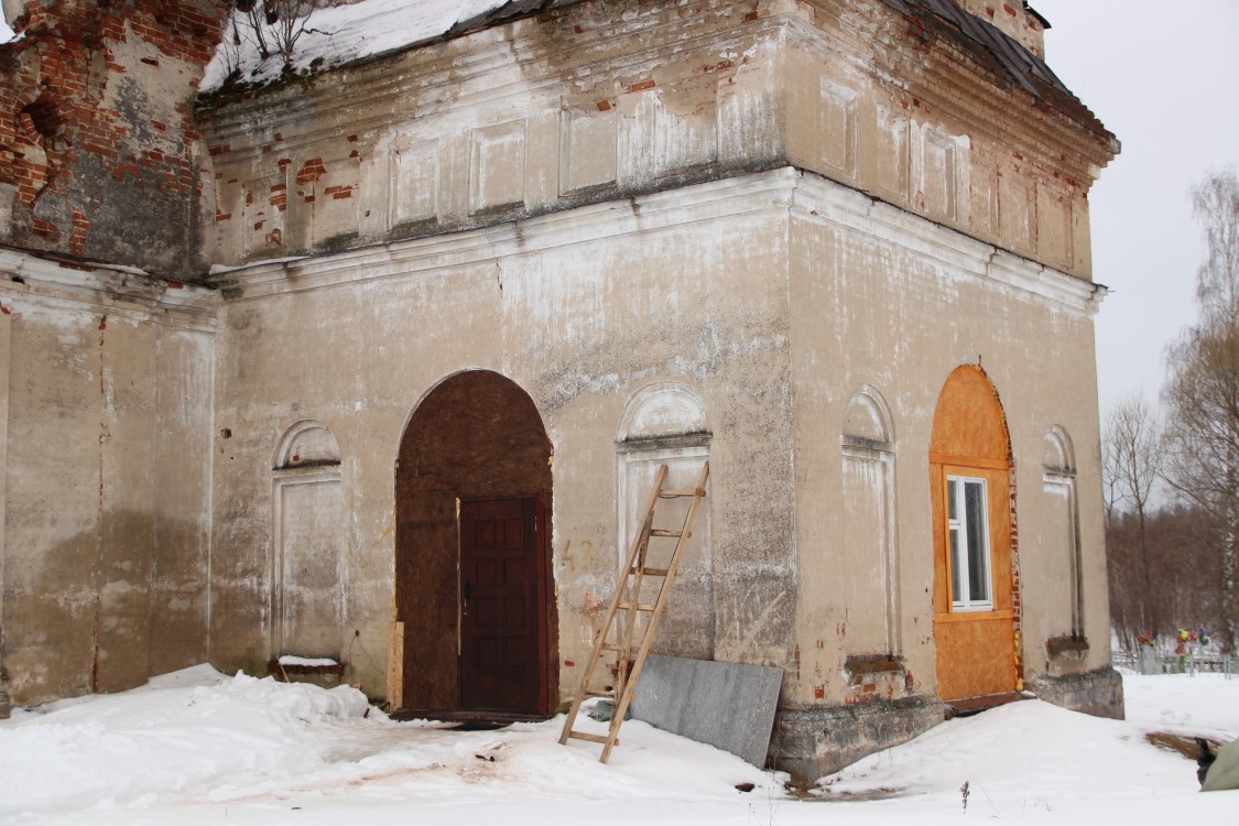 Церковь Михаила Архангела, Станы (Угличский район, Ярославская область). архитектурные детали