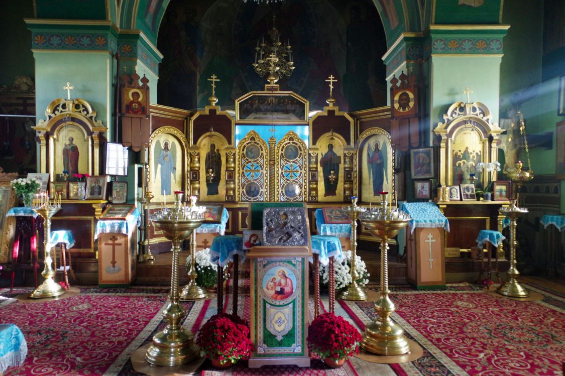 Церковь Успения Пресвятой Богородицы, Елгава (Елгавский край, г. Елгава, Латвия). интерьер и убранство, Внутренний вид храма.