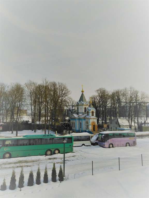 Церковь Успения Пресвятой Богородицы, Елгава (Елгавский край, г. Елгава, Латвия). дополнительная информация, Вид издалека с автомобильной эстакады