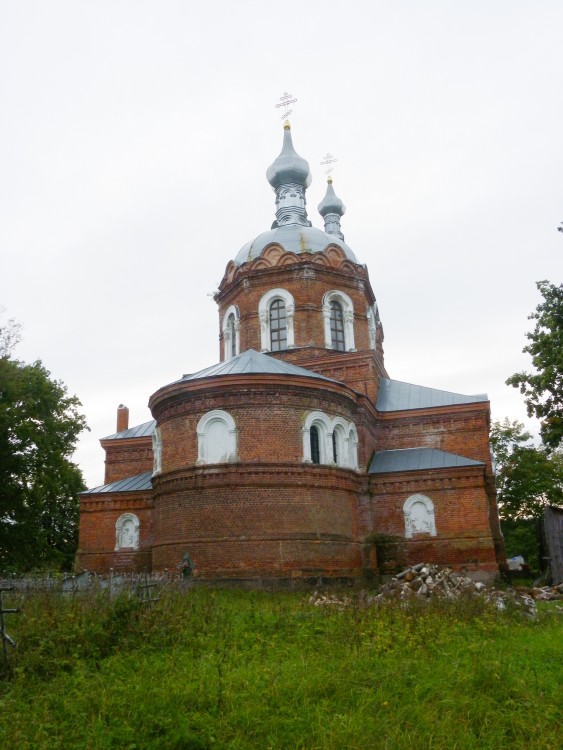 Кунесть. Церковь Петра и Павла. фасады