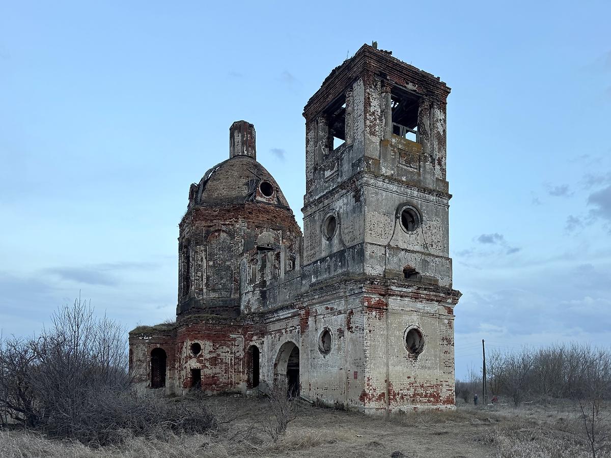Вид с северо-запада, фасады. Церковь Спаса Нерукотворного Образа, Луканово (Шатковский район, Нижегородская область)