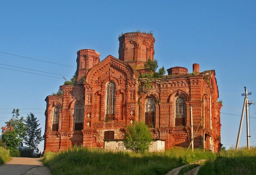 Лежнево. Никольский женский монастырь. Церковь Спаса Нерукотворного Образа. общий вид в ландшафте, Церковь Покрова Пресвятой Богородицы