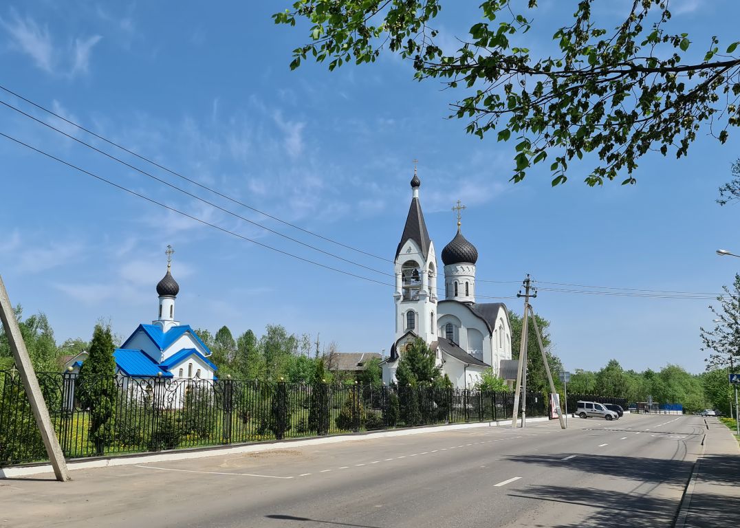 Церковь Покрова Пресвятой Богородицы в Толстопальцеве, Внуково (Западный административный округ (ЗАО), г. Москва). общий вид в ландшафте, Панорама с юго - запада