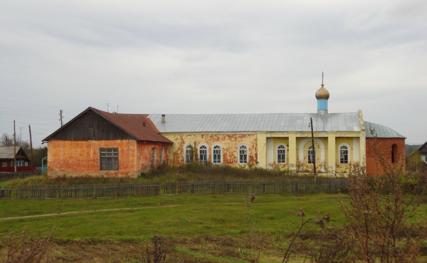 Чернуха. Церковь Николая Чудотворца. общий вид в ландшафте