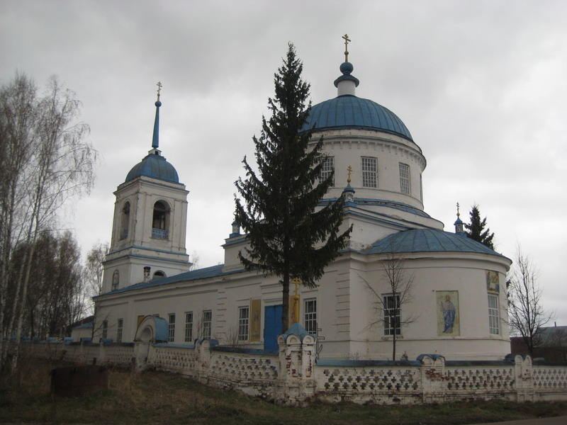 Церковь Троицы Живоначальной, Селема (Арзамасский район и г. Арзамас, Нижегородская область). фасады, Вид с юго-востока