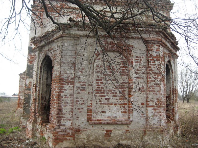 Старое Поле. Церковь Троицы Живоначальной. фасады, Алтарь