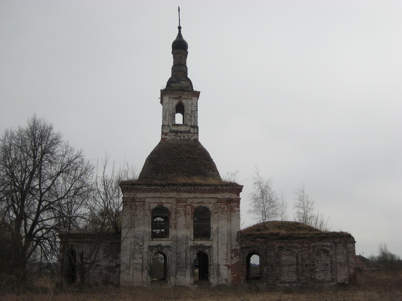 Старое Поле. Церковь Троицы Живоначальной. общий вид в ландшафте, Вид с севера