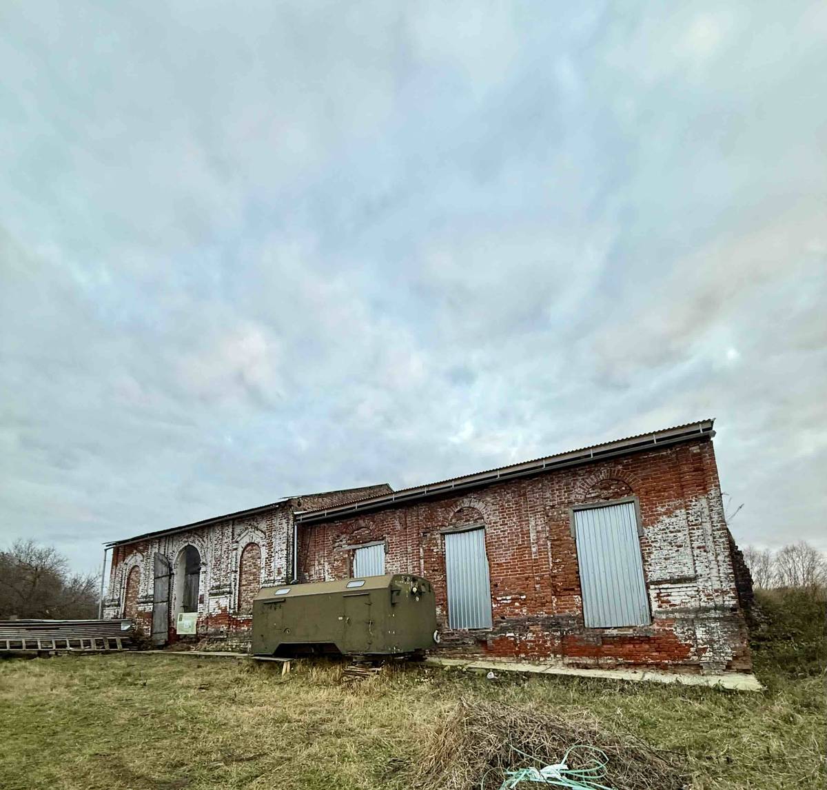 Церковь Воскресения Словущего, Ишино (Дальнеконстантиновский район, Нижегородская область). общий вид в ландшафте