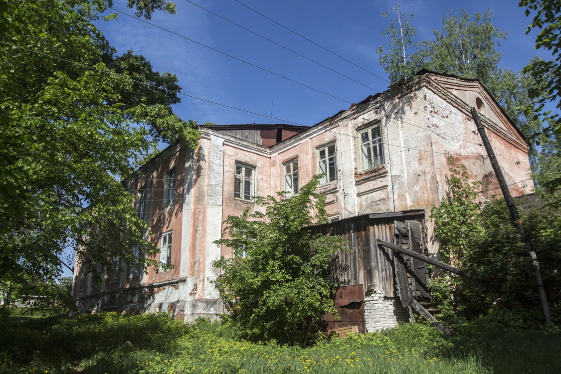 Церковь Успения Пресвятой Богородицы, Сарлей (Дальнеконстантиновский район, Нижегородская область). фасады