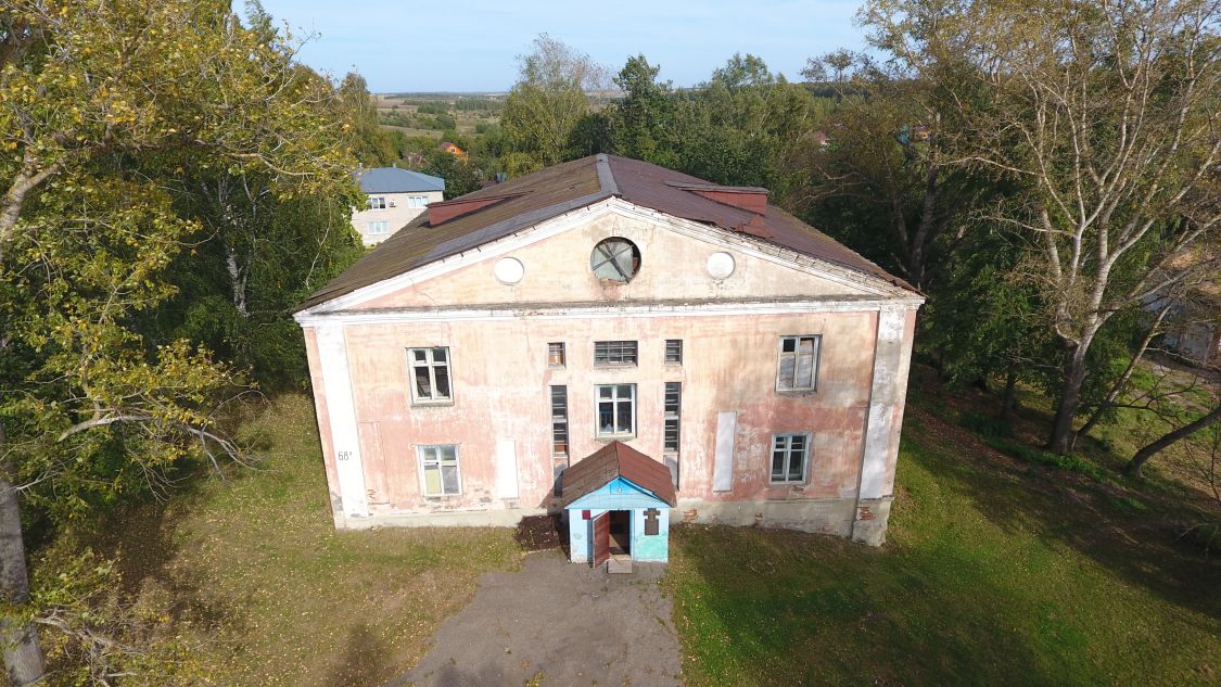 Сарлей. Церковь Успения Пресвятой Богородицы. общий вид в ландшафте