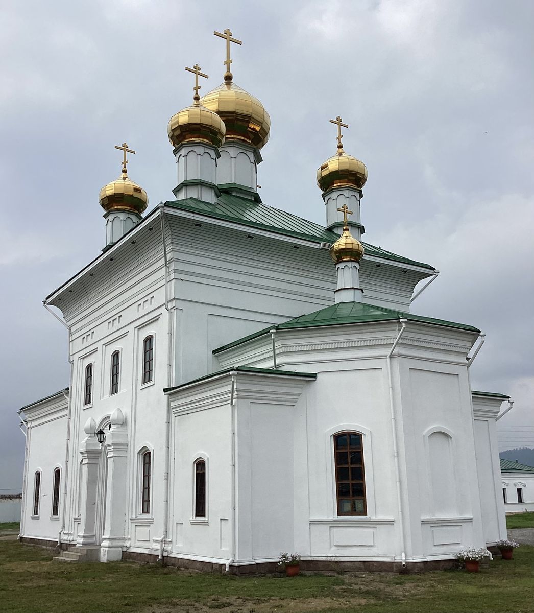 Вид с юго-востока, фасады. Троицкий Селенгинский мужской монастырь. Церковь Николая Чудотворца, Троицкое (Прибайкальский район, Республика Бурятия)