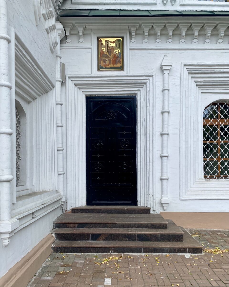 Церковь Троицы Живоначальной, Иркутск (Иркутск, город, Иркутская область). архитектурные детали, Южный выход