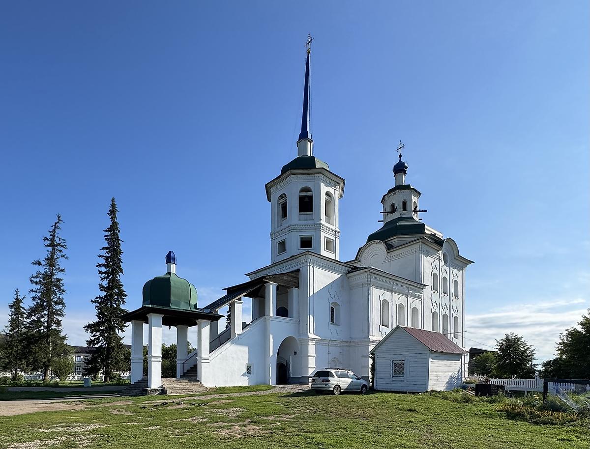 Вид с юго-запада, фасады. Церковь Спаса Нерукотворного  Образа, Урик (Иркутский район, Иркутская область)
