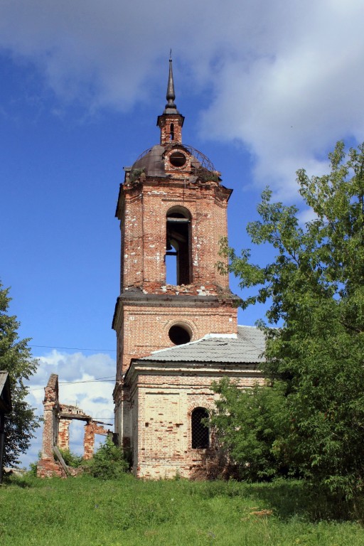 Церковь Троицы Живоначальной, Елово (Ярский район, Республика Удмуртия). фасады, Колокольня, вид с юга
