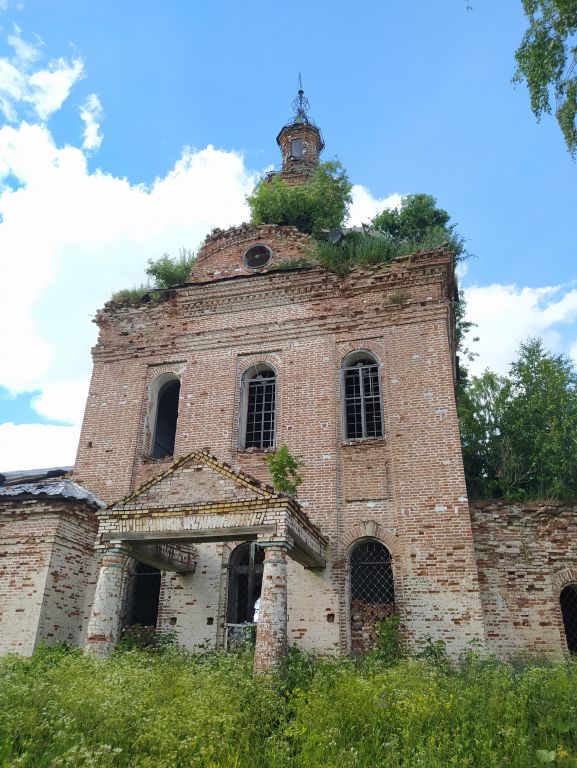Церковь Троицы Живоначальной, Елово (Ярский район, Республика Удмуртия). фасады