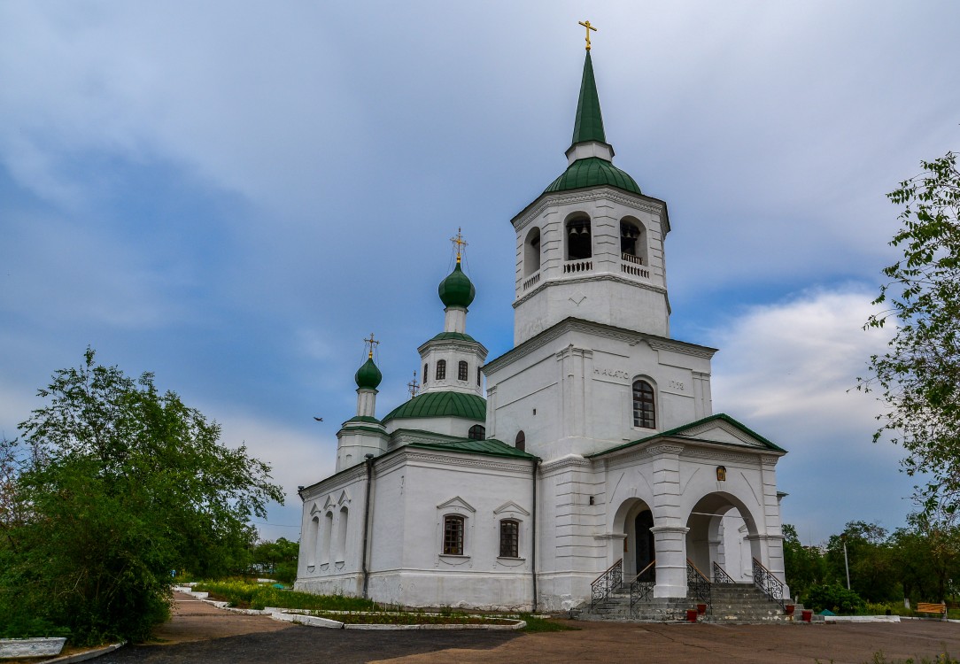 Улан-Удэ. Церковь Троицы Живоначальной. фасады