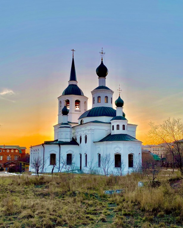 Улан-Удэ. Церковь Троицы Живоначальной. художественные фотографии, На закате