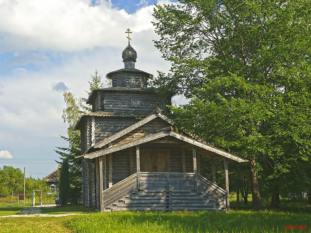 Кончанское-Суворовское. Церковь Александра Невского (деревянная). фасады