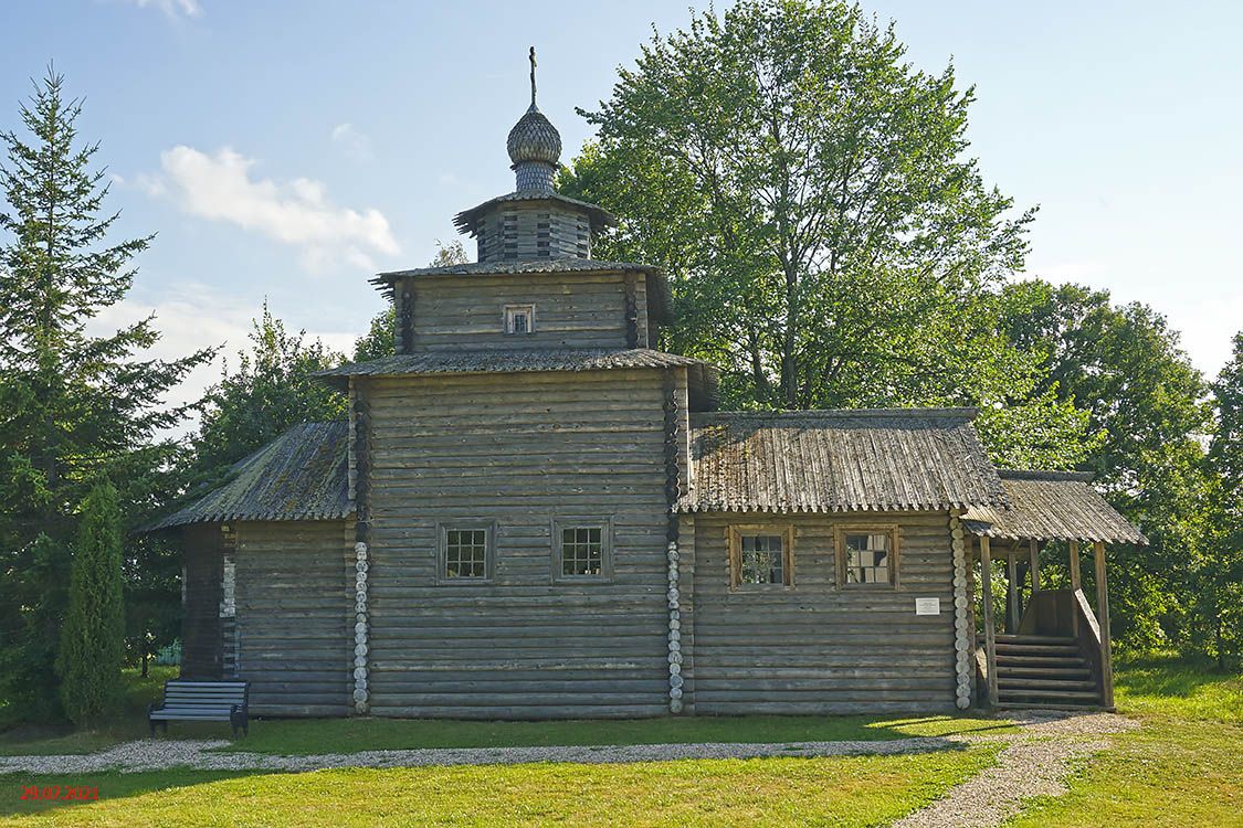 Церковь Александра Невского (деревянная), Кончанское-Суворовское (Боровичский район, Новгородская область). фасады