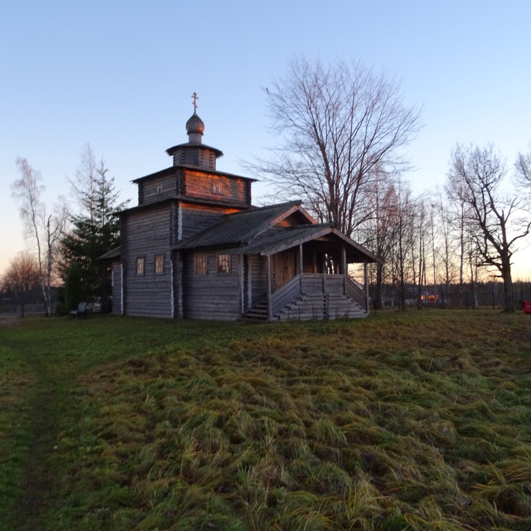 Церковь Александра Невского (деревянная), Кончанское-Суворовское (Боровичский район, Новгородская область). фасады
