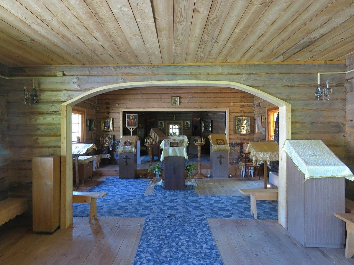 Церковь Александра Невского (деревянная), Кончанское-Суворовское (Боровичский район, Новгородская область). интерьер и убранство