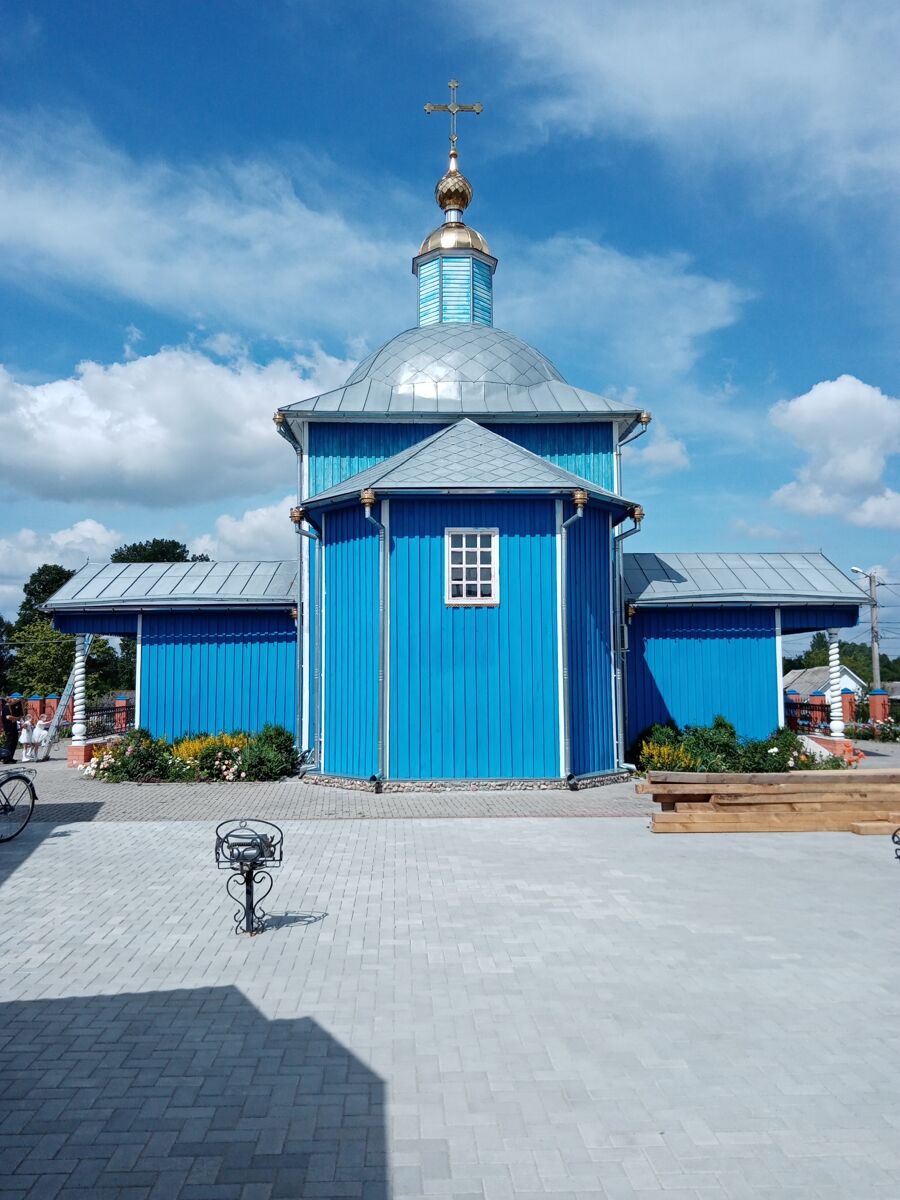 Церковь Рождества Пресвятой Богородицы в Людкове, Новозыбков (Новозыбковский район и г. Новозыбков, Брянская область). фасады