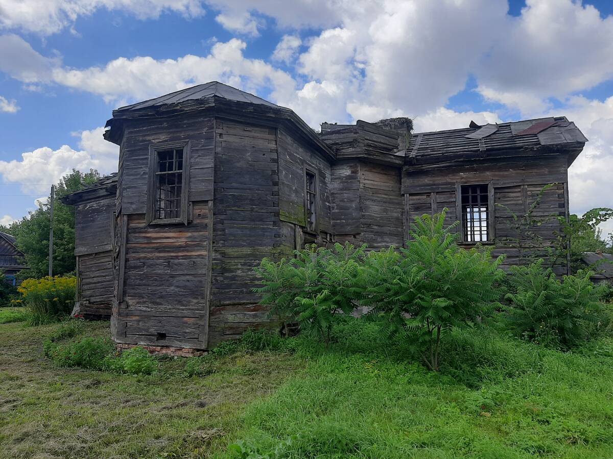 Церковь Успения Пресвятой Богородицы, Печеники (Стародубский район и г. Стародуб, Брянская область). фасады, Вид с северо-востока