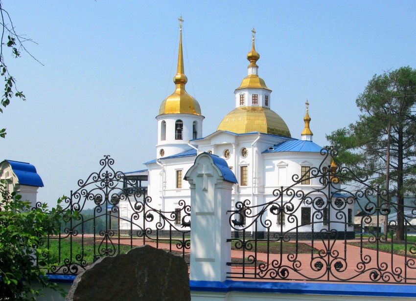 Усть-Куда. Церковь Казанской иконы Божией Матери. общий вид в ландшафте