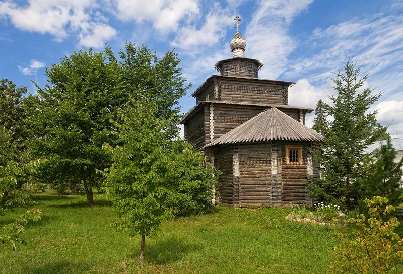 Церковь Александра Невского (деревянная), Кончанское-Суворовское (Боровичский район, Новгородская область). фасады