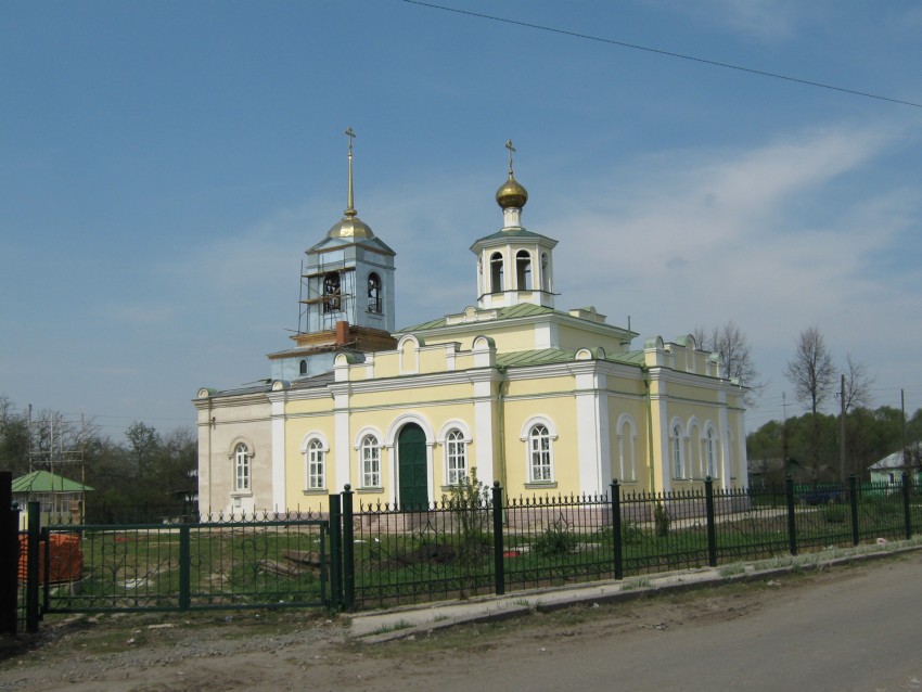 Рыбное. Церковь Николая Чудотворца (новая). общий вид в ландшафте
