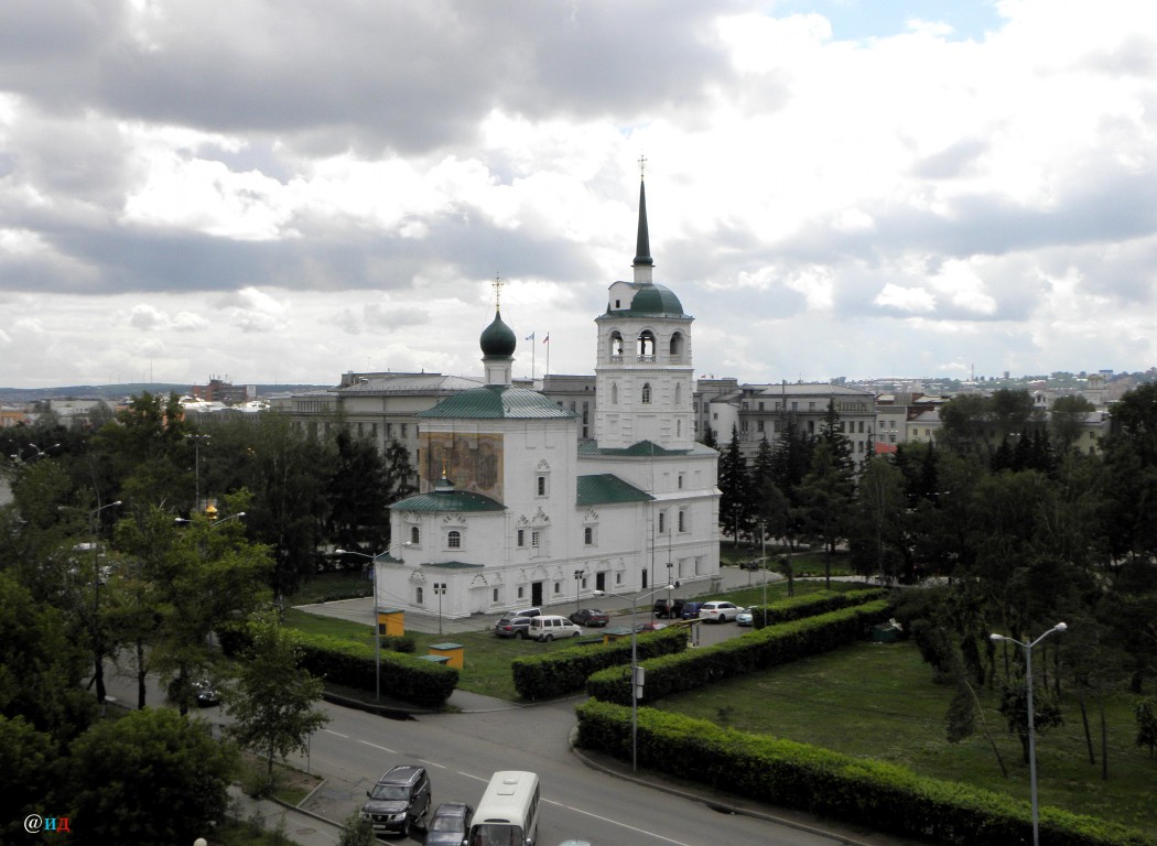 Иркутск. Церковь Спаса Нерукотворного Образа. фасады, Вид с колокольни Богоявленского собора