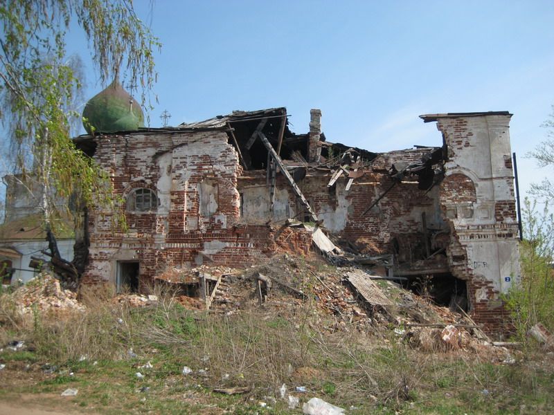 Арзамас. Спасо-Преображенский монастырь. Церковь Рождества Пресвятой Богородицы. фасады, Разрушенная западная стена