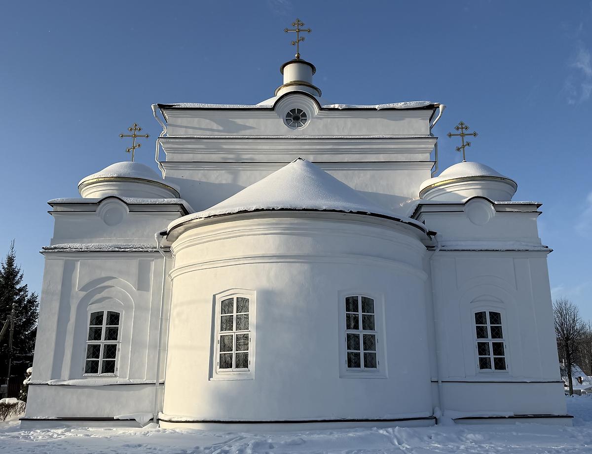 Вид с востока, фасады. Церковь Рождества Пресвятой Богородицы, Михновка (Смоленский район, Смоленская область)
