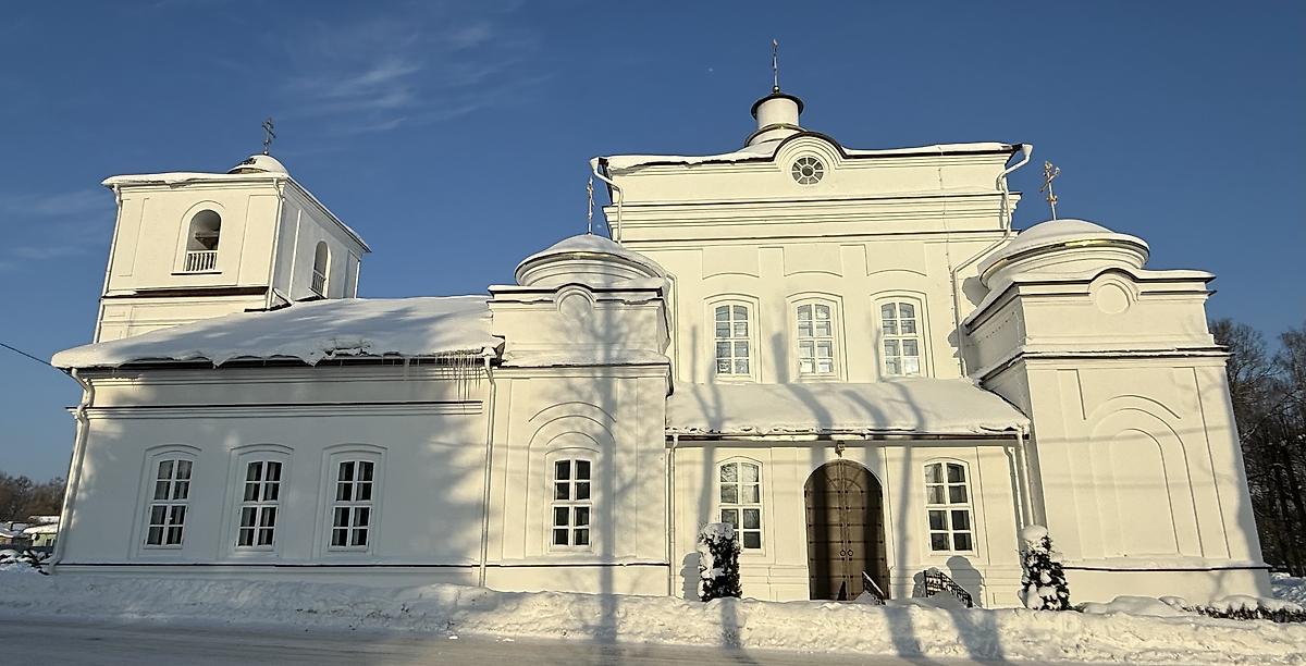 Вид с юга, фасады. Церковь Рождества Пресвятой Богородицы, Михновка (Смоленский район, Смоленская область)