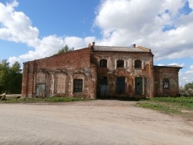 Жарынь. Церковь Троицы Живоначальной