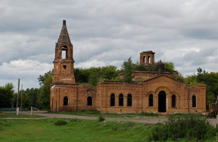 Ушаковское. Церковь Петра и Павла. фасады